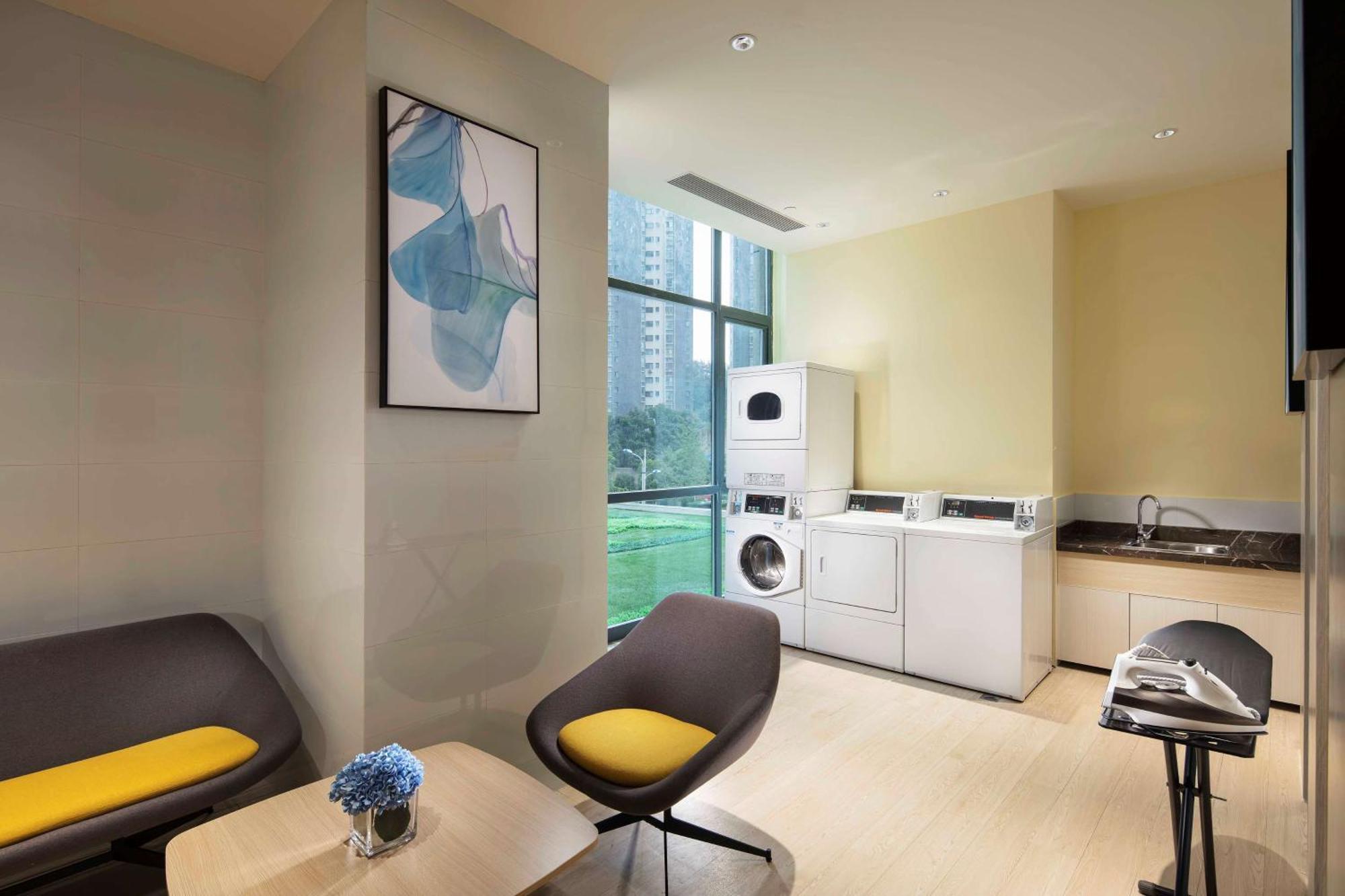 Hilton Garden Inn Shiyan Ngoại thất bức ảnh